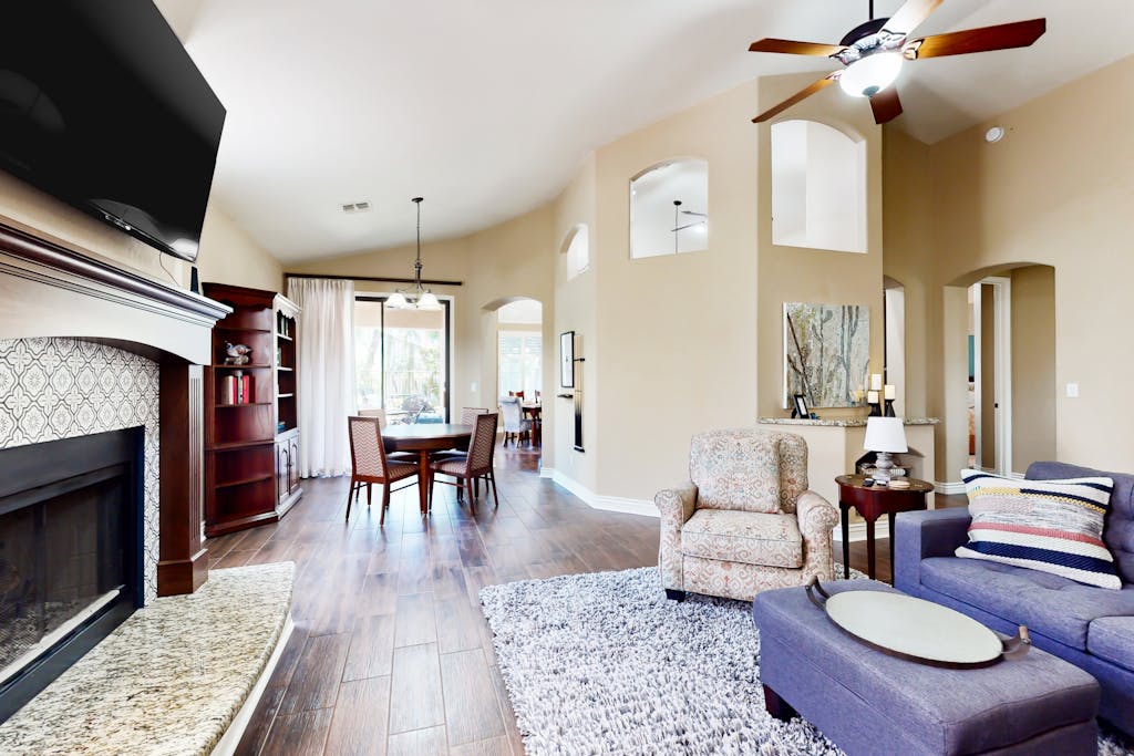 Dog-friendly house with firepit, game room, water view, fireplace-30 day stays