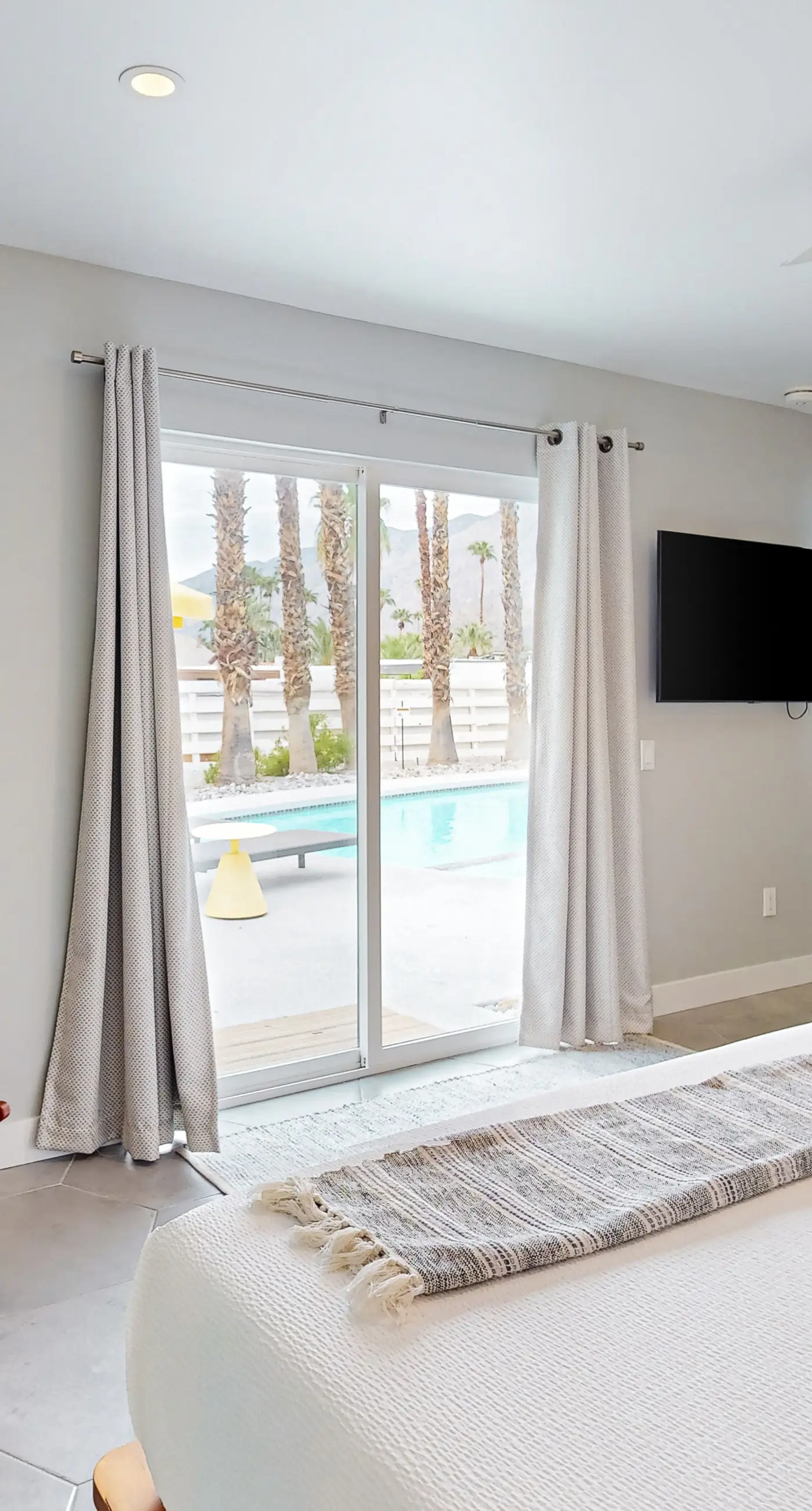 Twelve Palms - 67924
