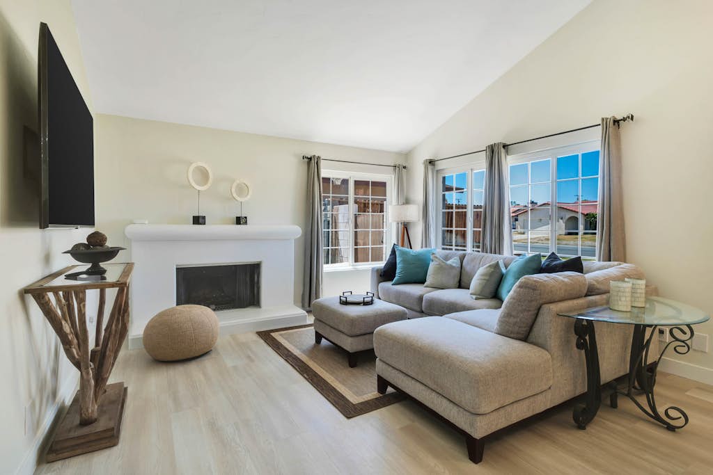 Dog-friendly home with pool, spa, enclosed yard, covered lanai, & fireplace