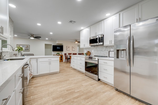 Ground-Floor Home w/Valley Views, Central A/C, Fast WiFi, & Private Washer/Dryer