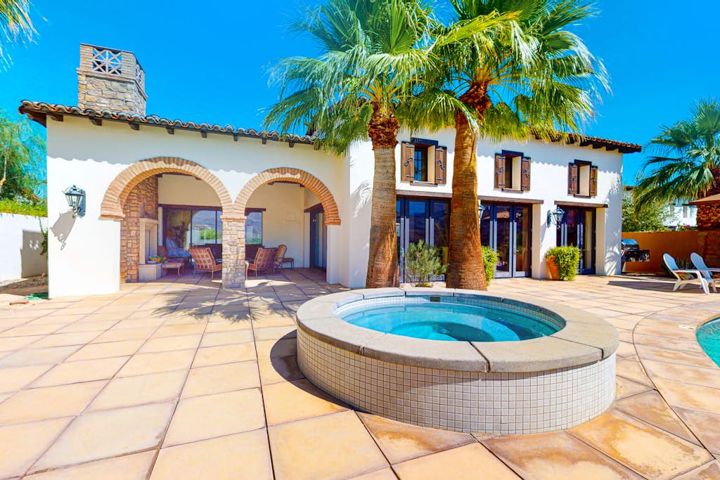 Spectacular villa w/ panoramic views, a private pool, spa, & fitness room