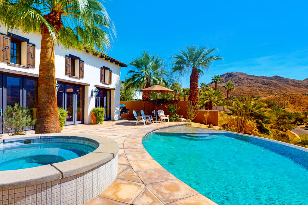 Spectacular villa w/ panoramic views, a private pool, spa, & fitness room