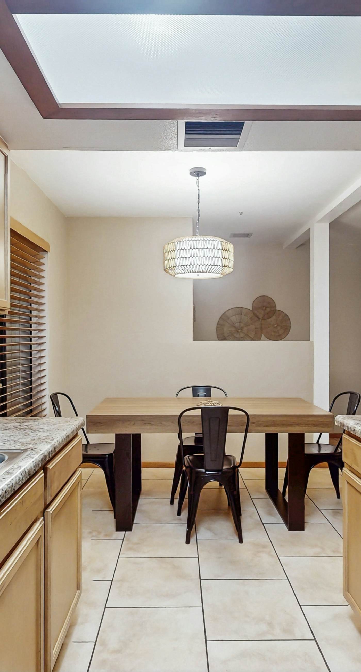 Red Horizon Hideaway