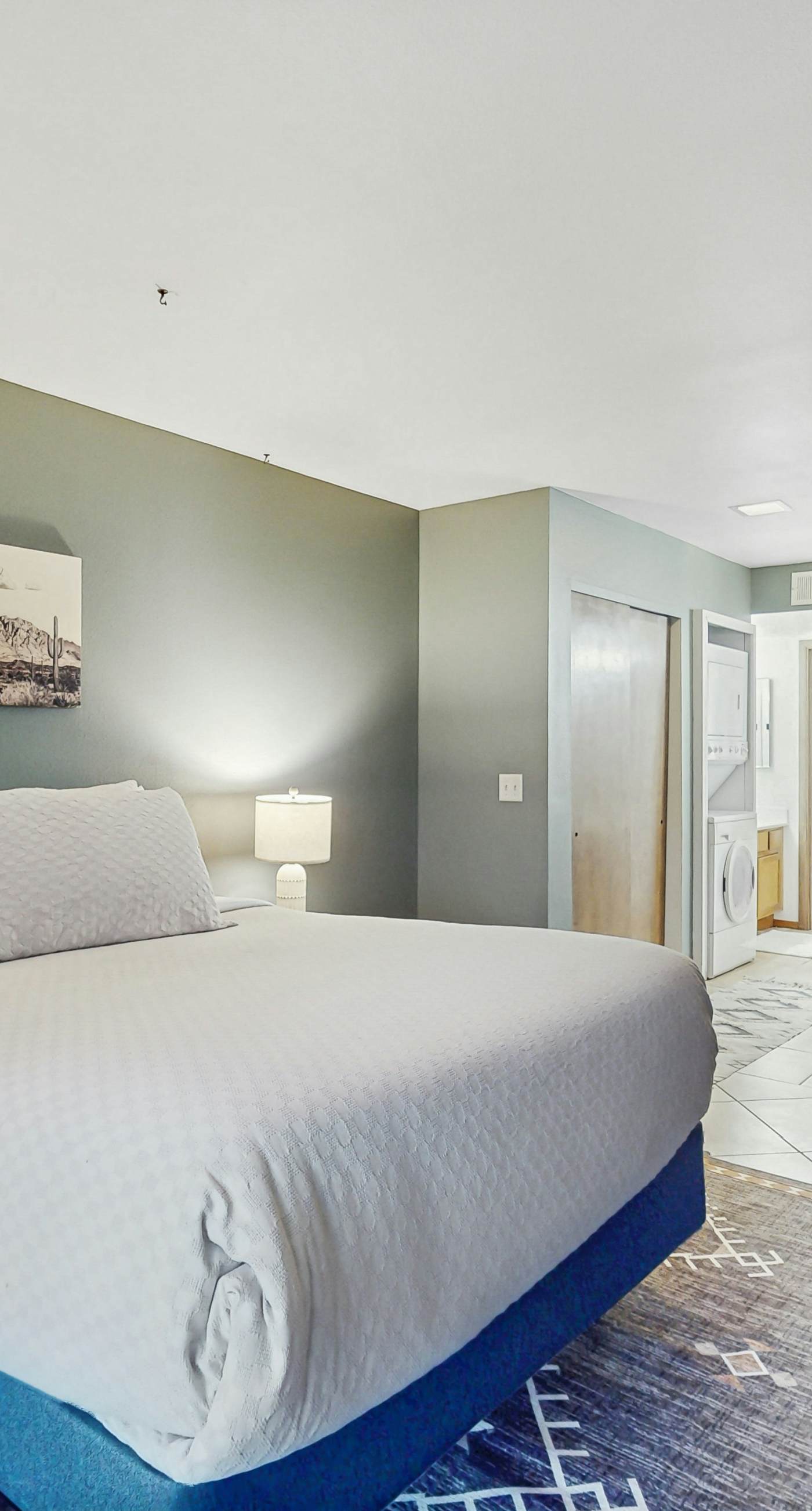 Red Horizon Hideaway