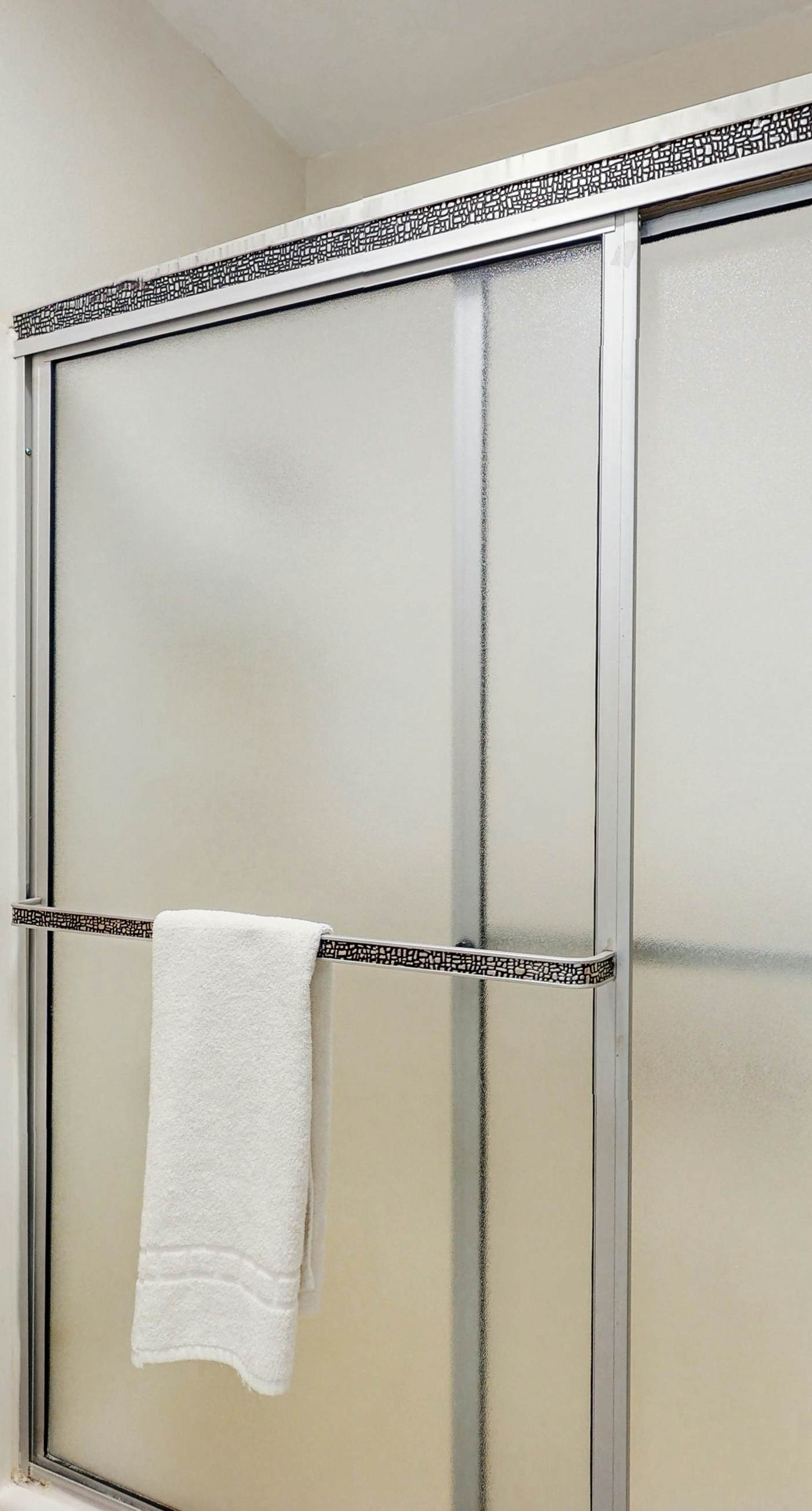 Red Horizon Hideaway