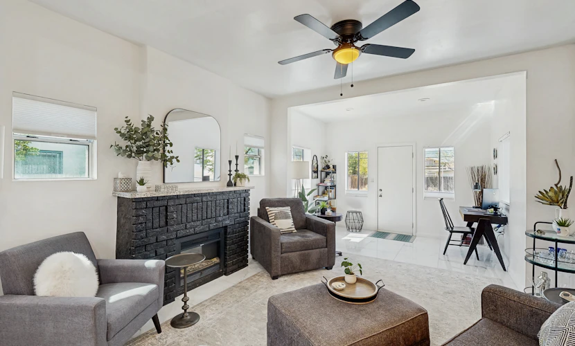 Beautifully renovated, centrally located historic Tucson property!