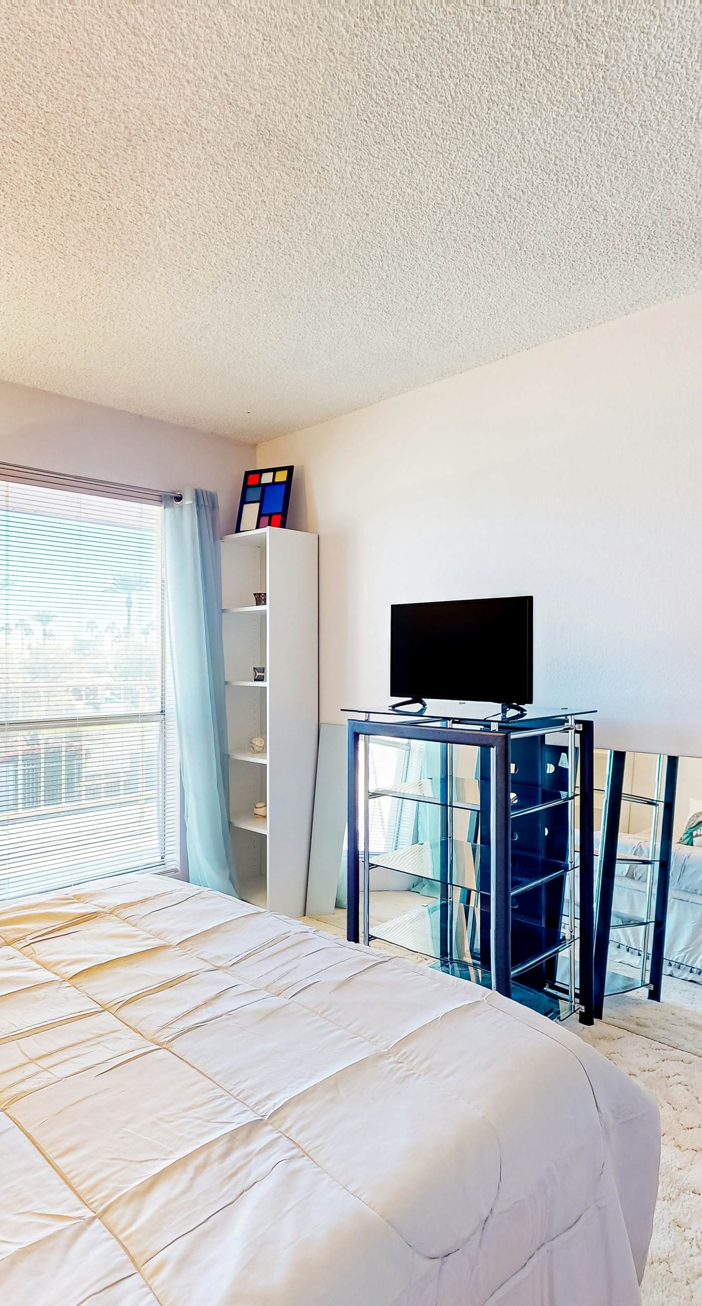 The Palm Searcher, Unit 344