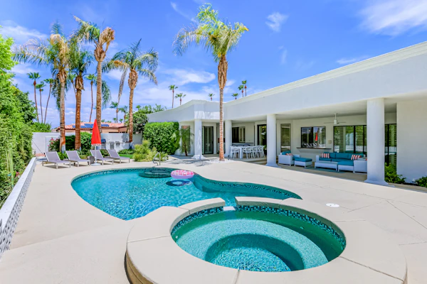 Gorgeous home with private pool, high-speed WiFi, central AC, & EV charger
