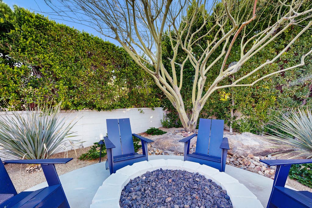 Movie Colony retreat w/ private pool, spa, grill & updated kitchen-near downtown