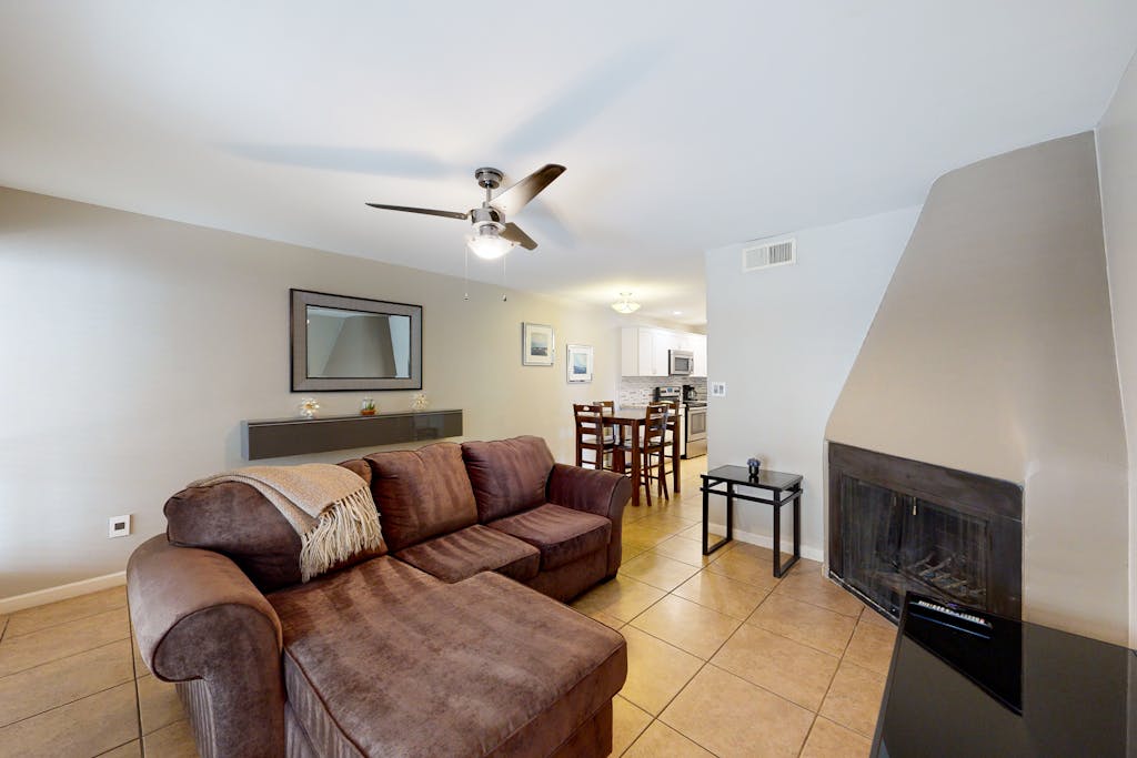 Sun Valley condo with a patio, washer/dryer, & AC - pool, hot tub, grill access