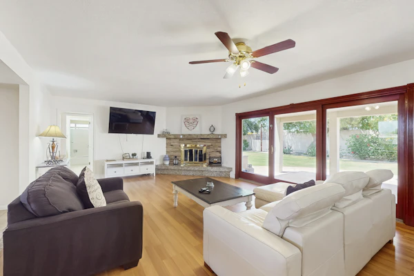 Beautiful home close to everything with private pool & hot tub, fast WiFi, AC