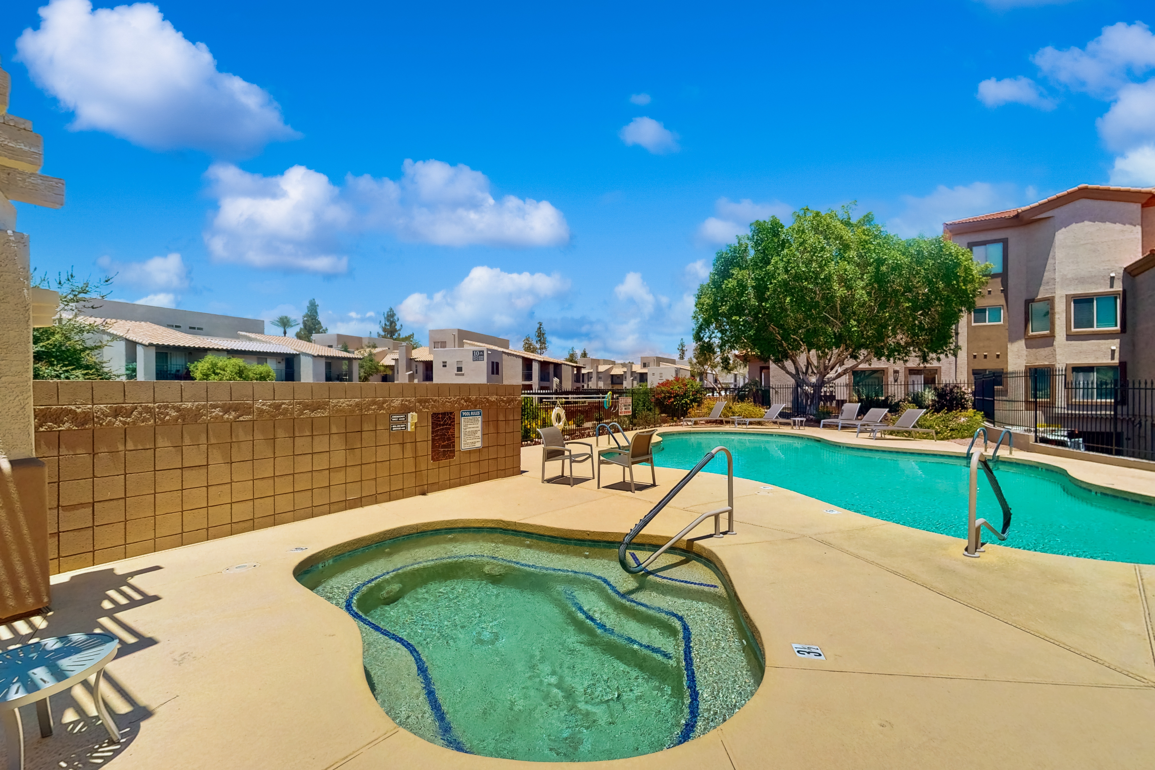 Sunny Vibes & Cozy Stays in the Heart of North Scottsdale.