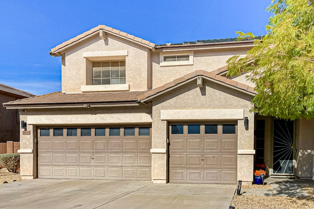 Spectacular home with private pool & pool chiller, grill, loft w/ games