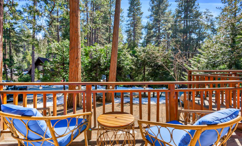 Outdoor Enthusiast's Paradise - Mountainside Cabin