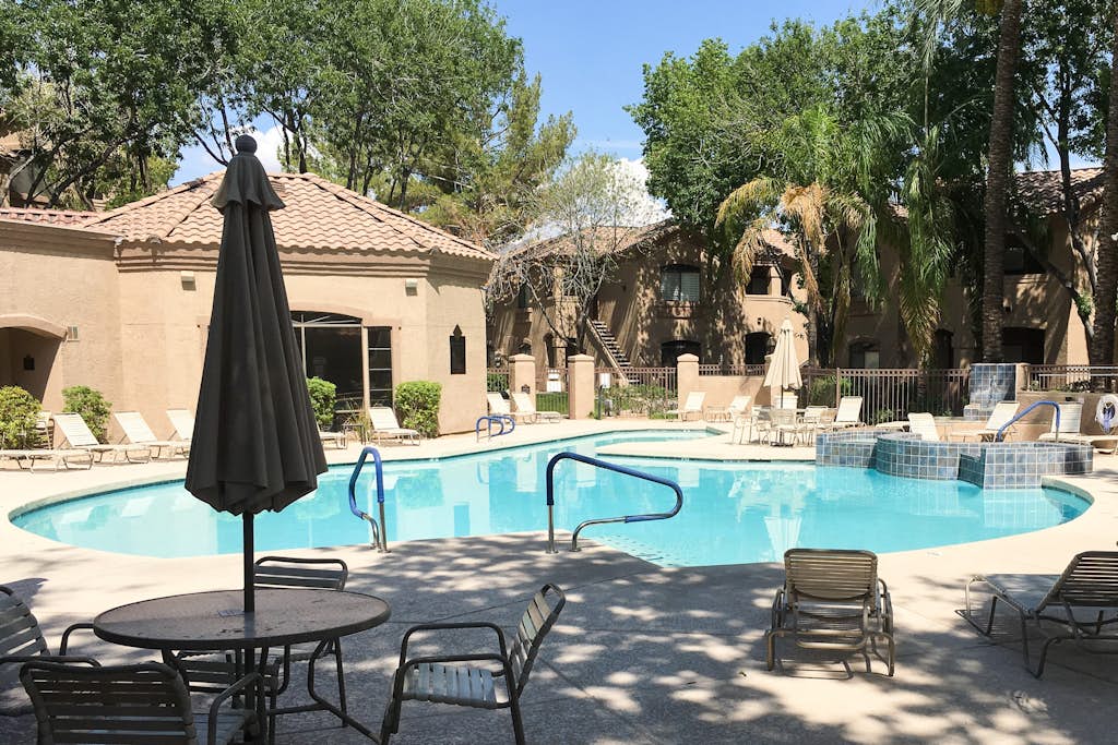 Breezy Desert Retreat Upscale N. Scottsdale Condo with Community Amenities