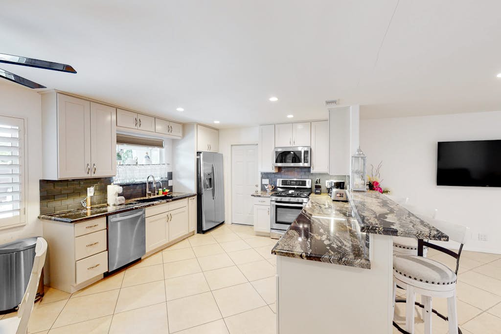 Gorgeous Palm Desert Oasis with Backyard Paradise, Pool, Spa & Private Casita