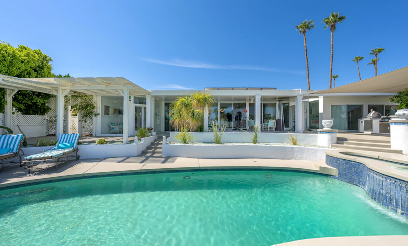Modern Home w/Gorgeous Backyard, Pool, Hot Tub & Mountain Views - Dogs ok