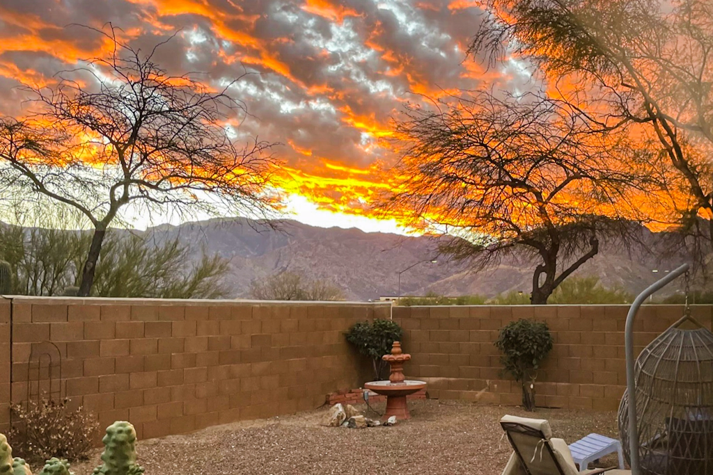 Home West Escape