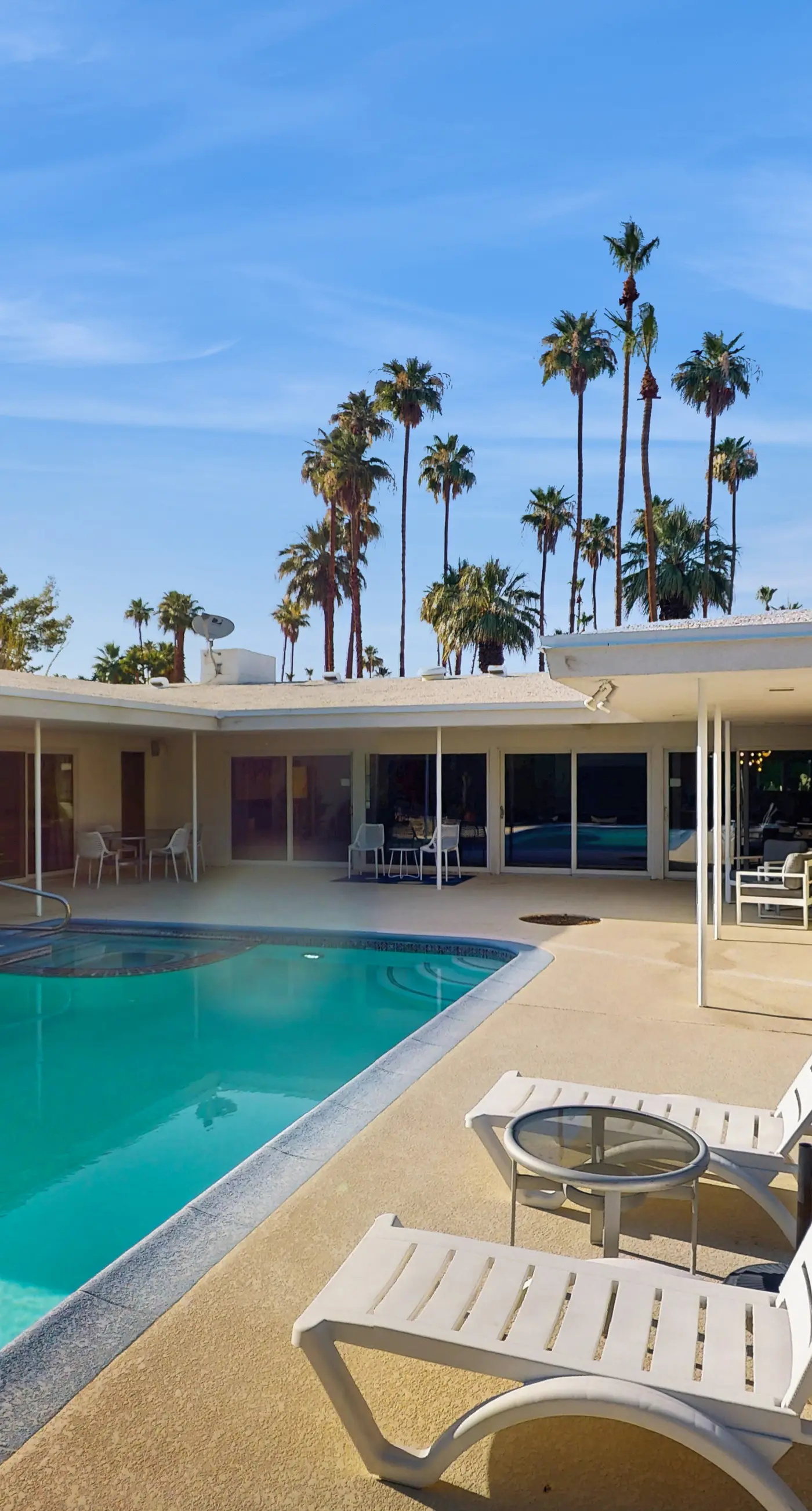 Oscar Mayer House - 1050