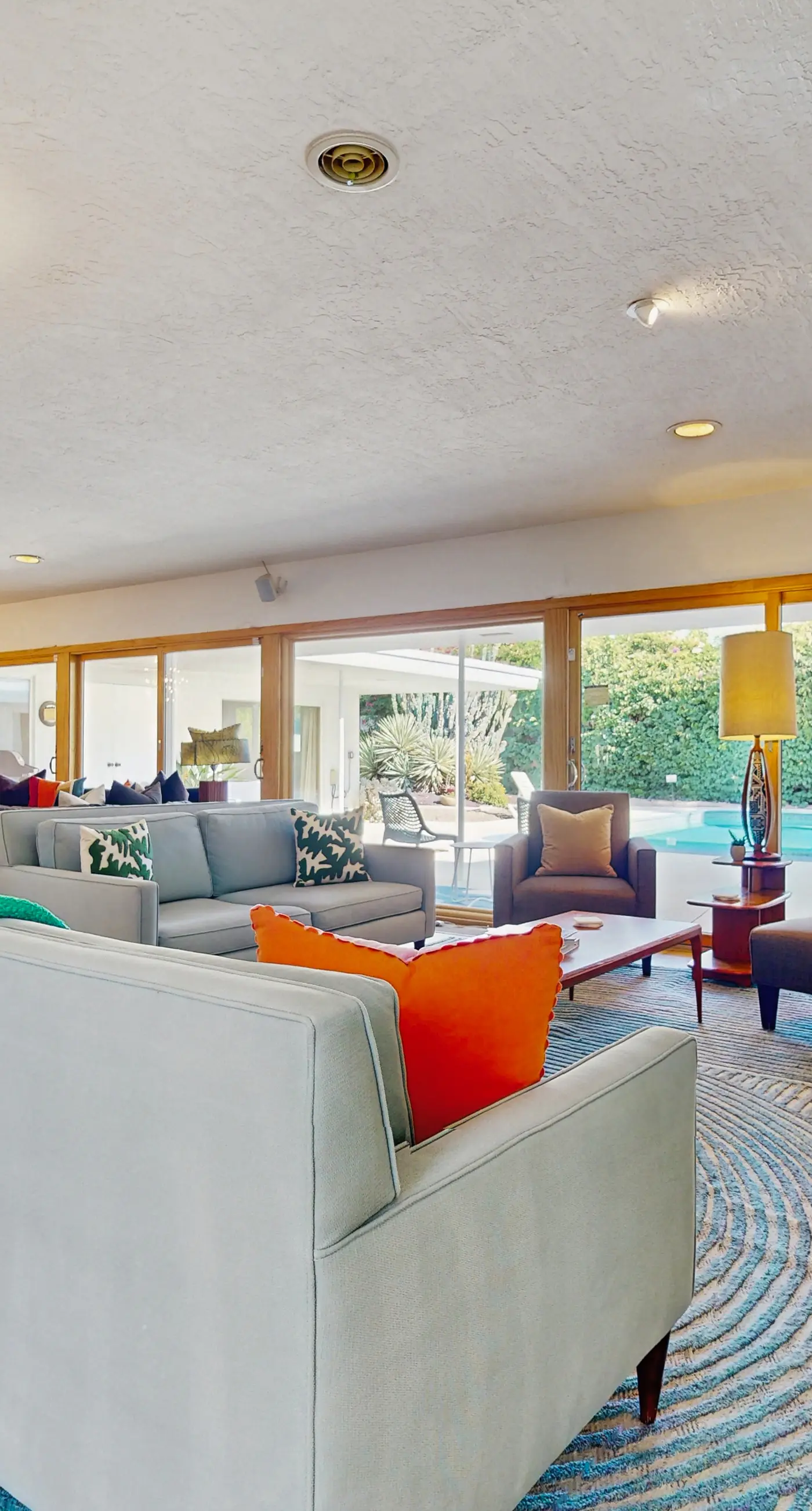 Oscar Mayer House - 1050