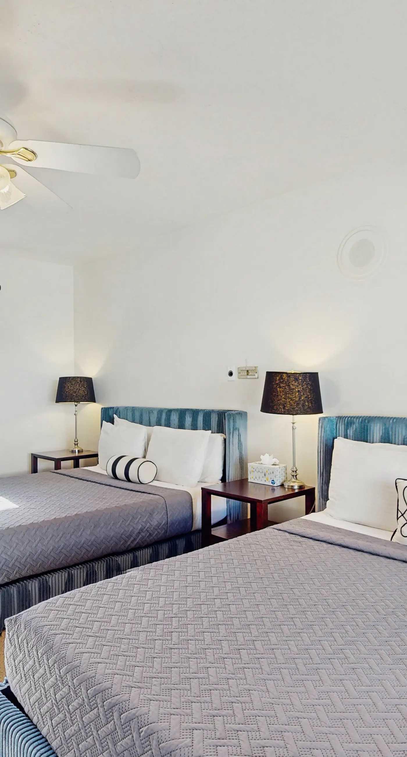 Oscar Mayer House - 1050