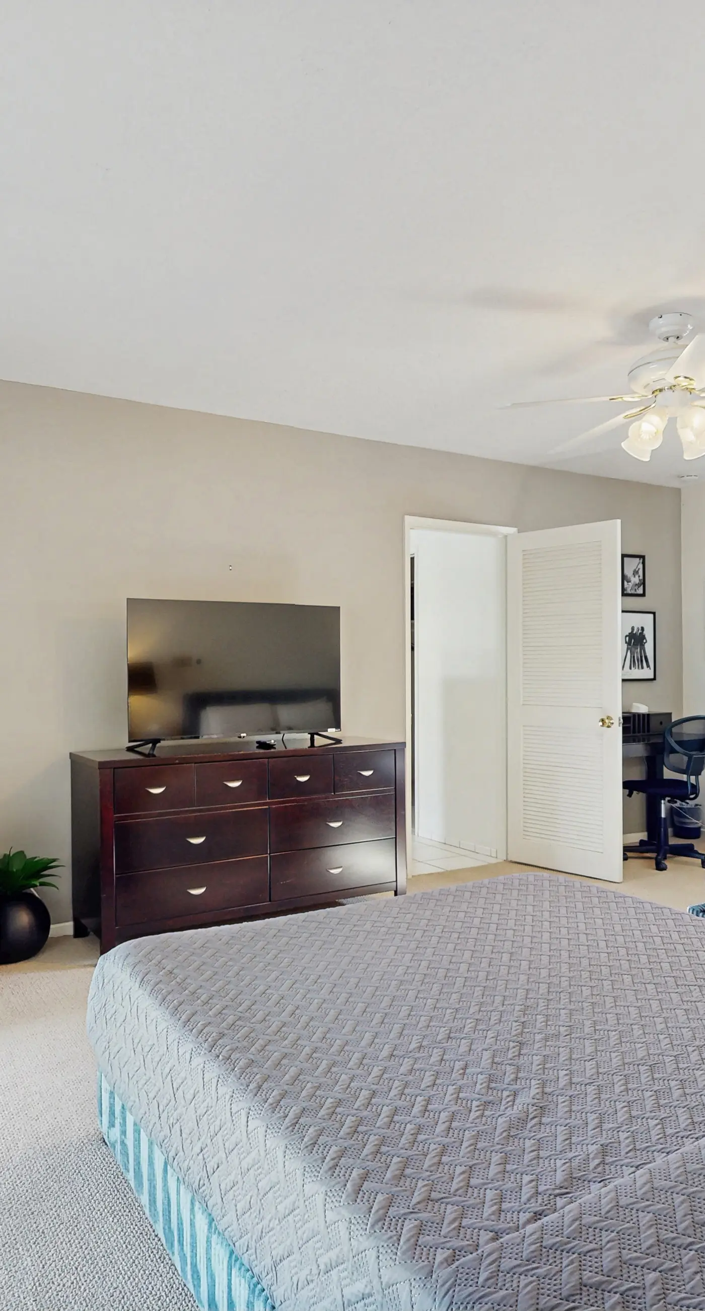 Oscar Mayer House - 1050