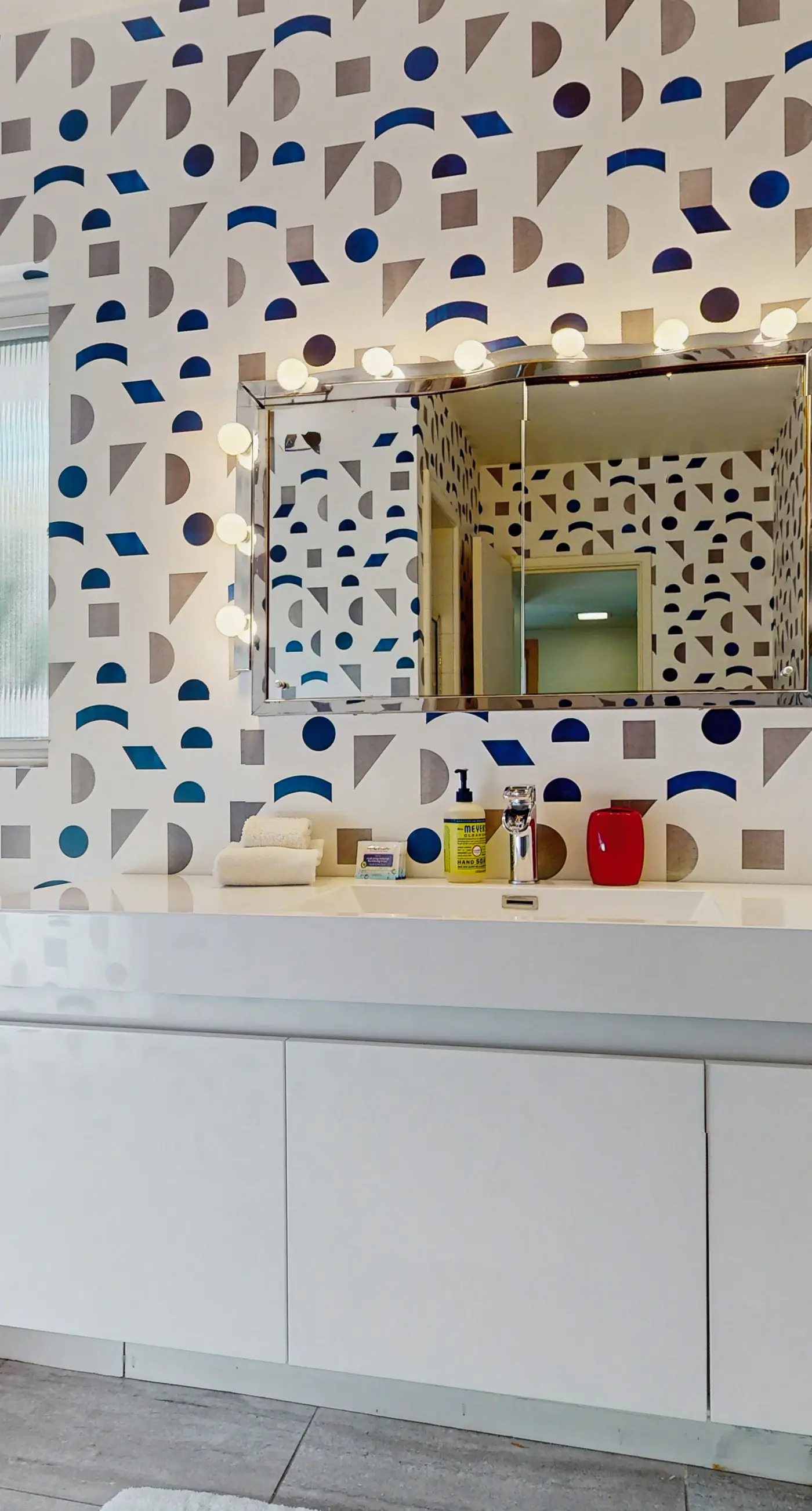 Oscar Mayer House - 1050