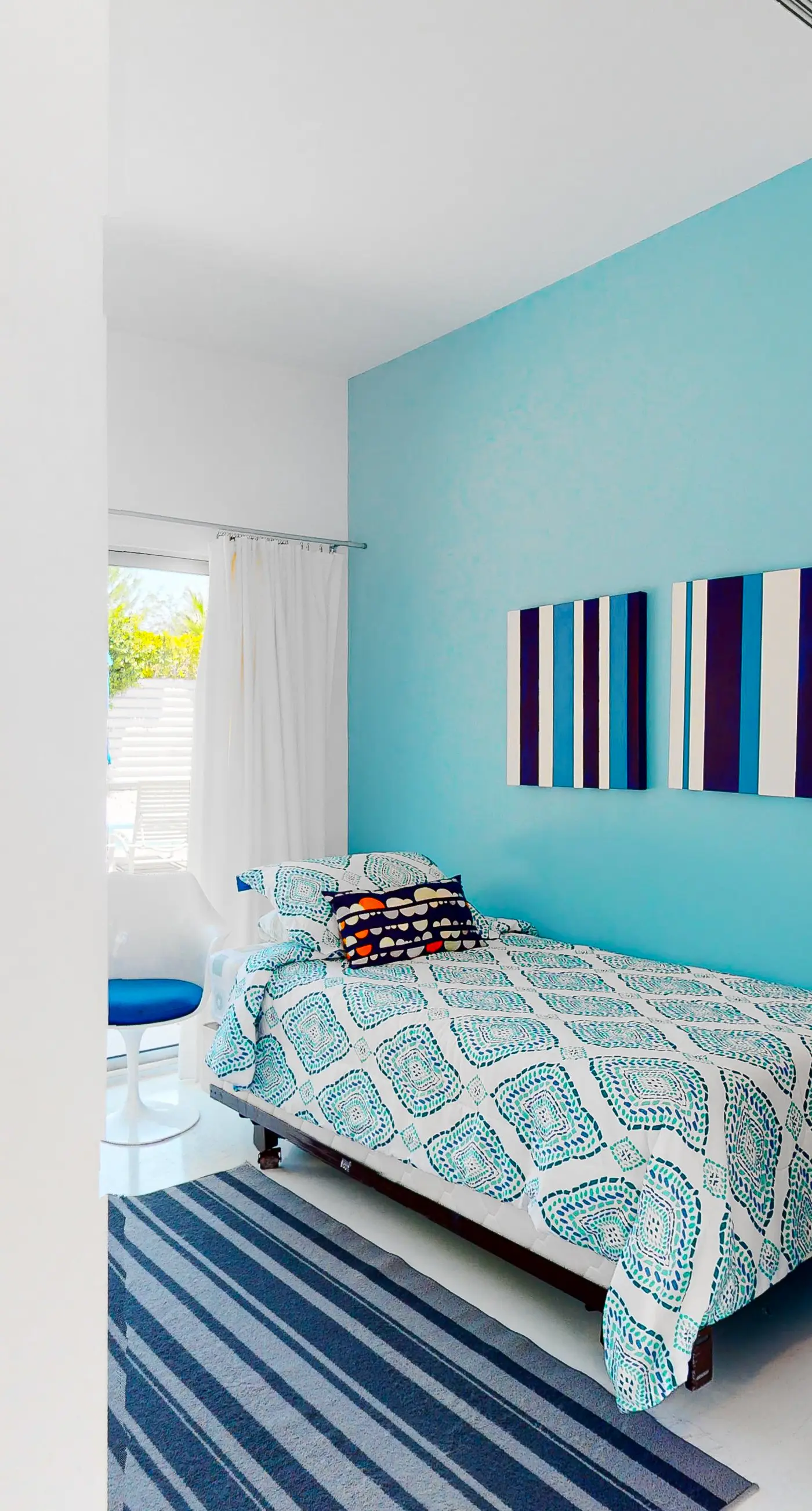 Poolside Modern Wexler - 1261