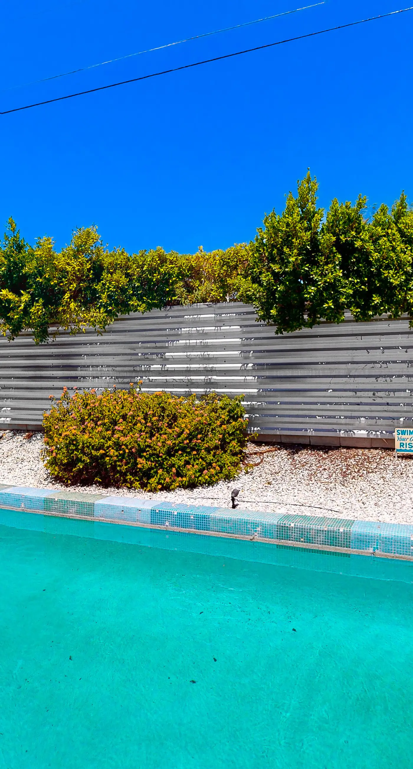 Poolside Modern Wexler - 1261
