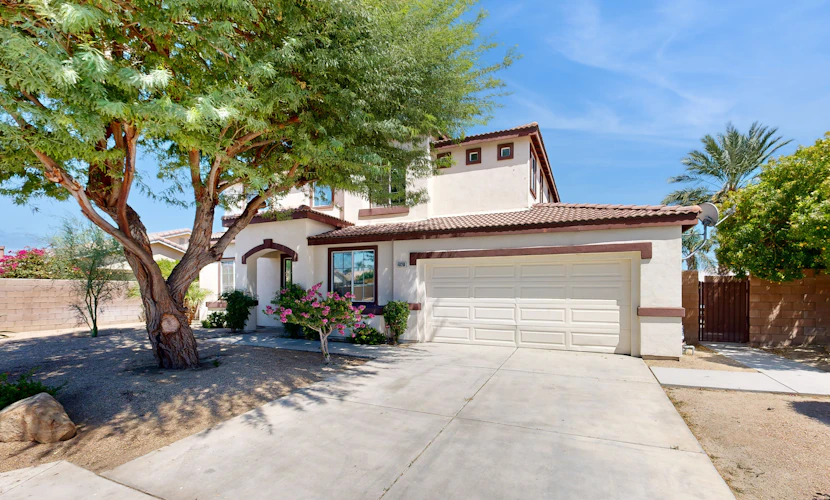Beautiful house with private pool, pool table and outdoor firepit