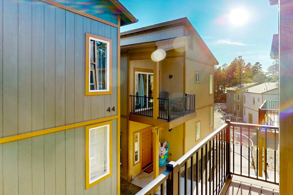 Modern, two-story condo with balcony - near downtown, NAU & great trails