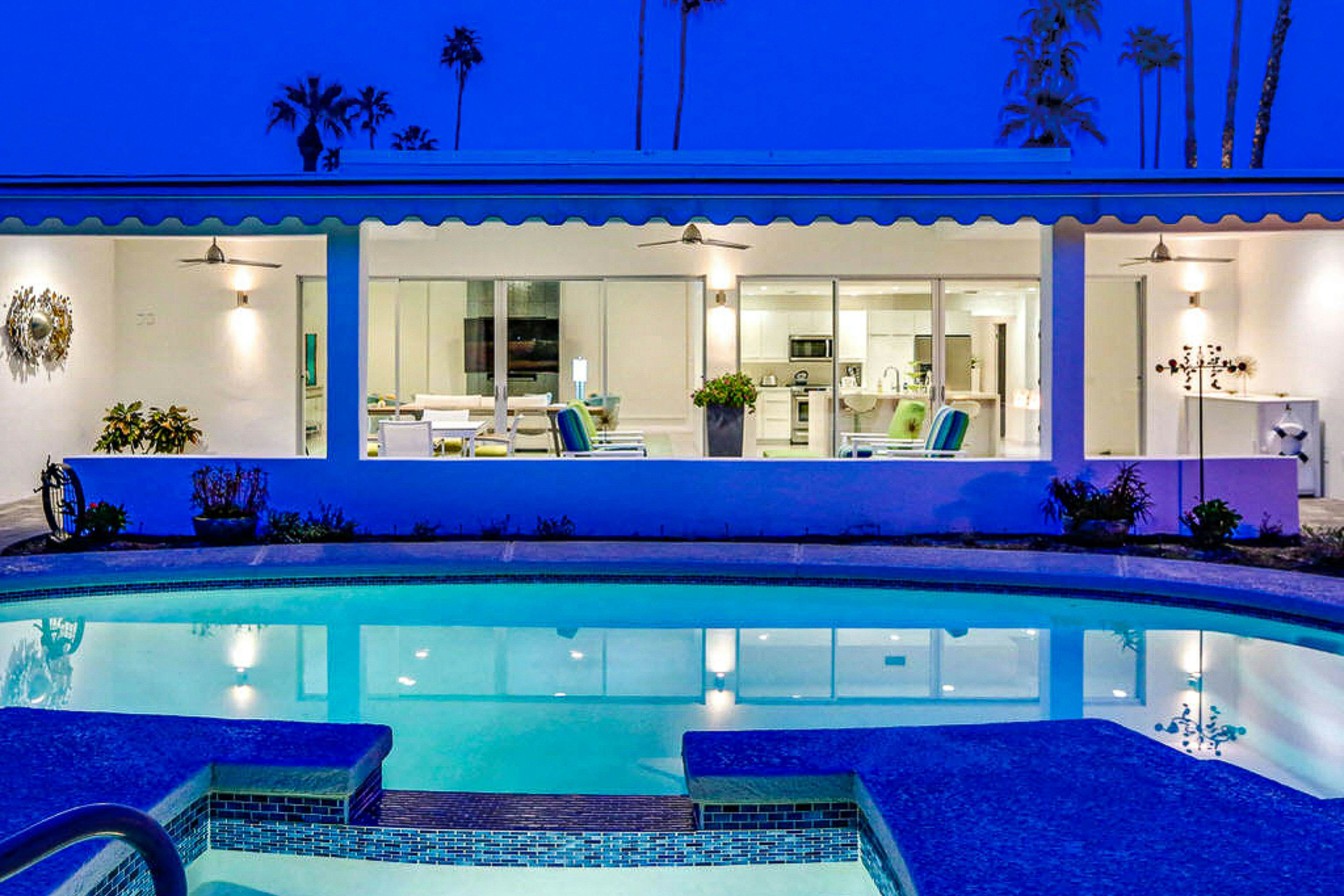 Palm Springs Timeless Beauty - 4240