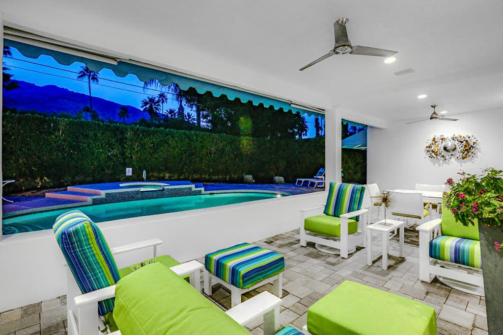 Bright mid-century modern home w/ private pool and spa, gas grill, dogs welcome