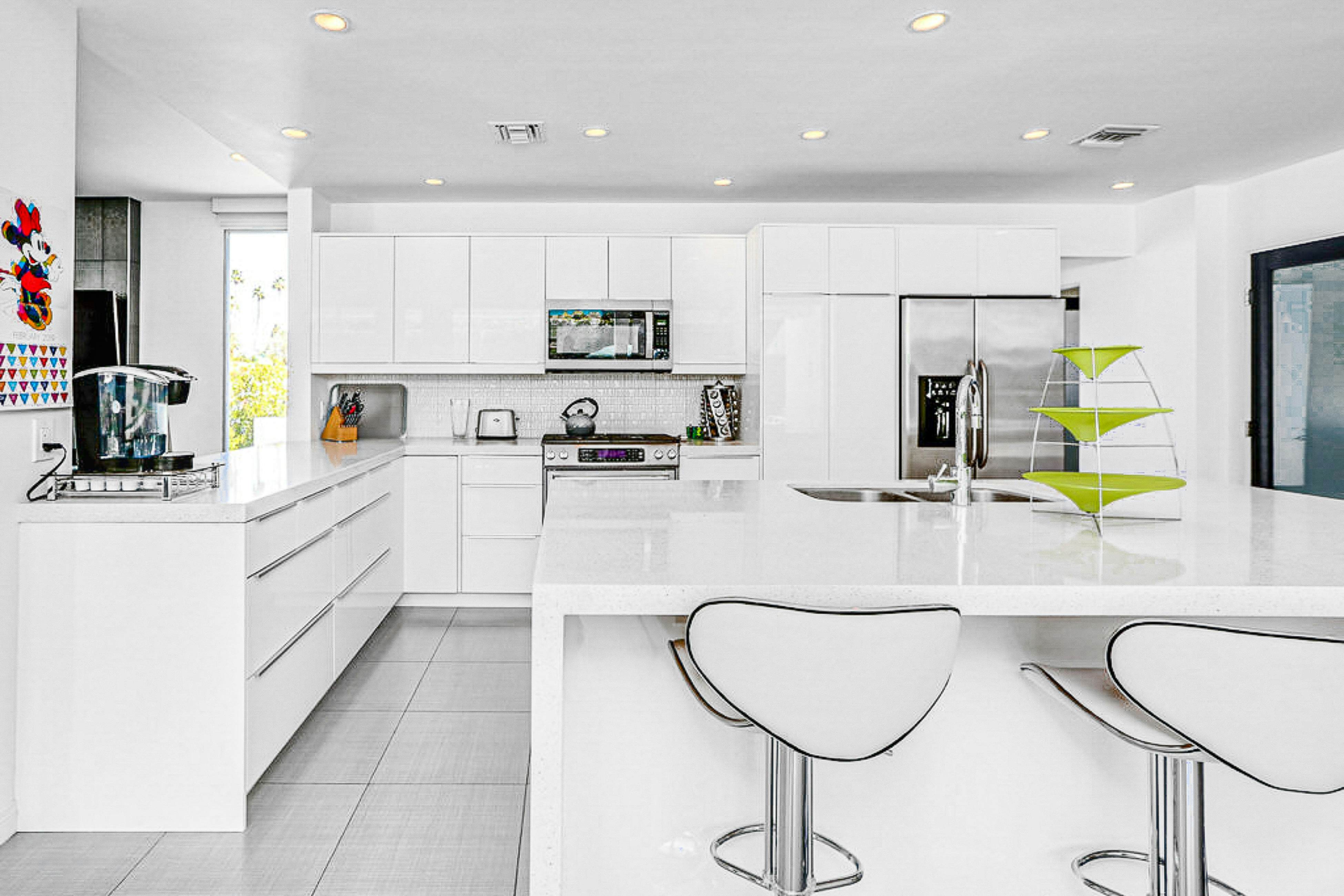 Palm Springs Timeless Beauty - 4240