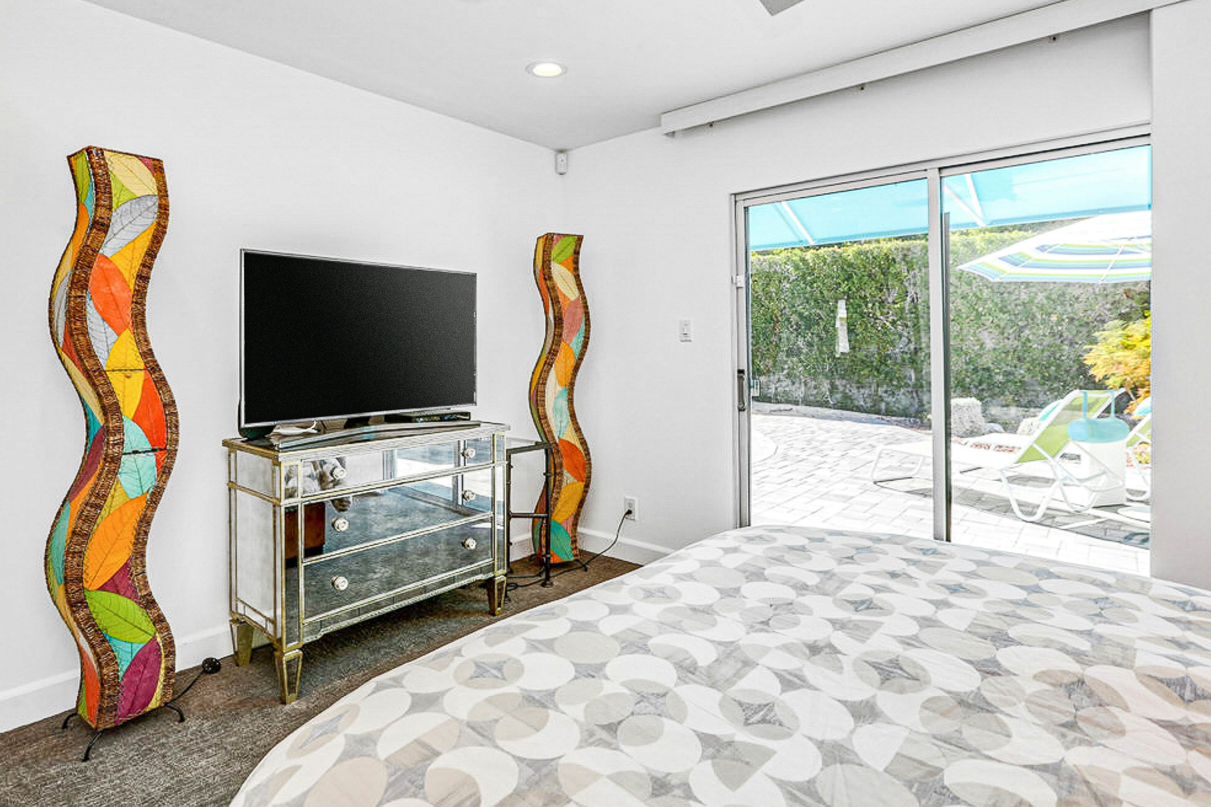 Palm Springs Timeless Beauty - 4240