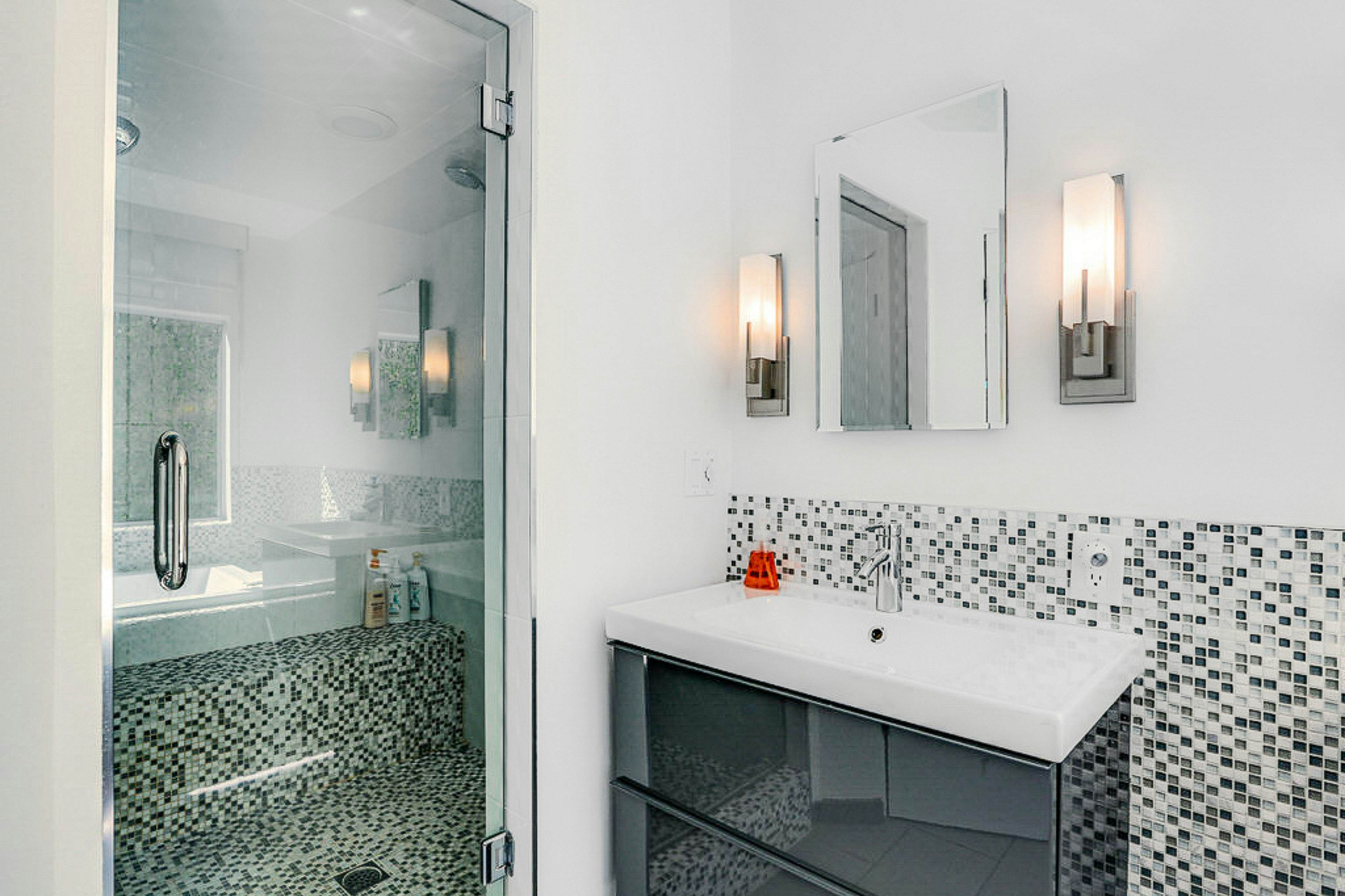 Palm Springs Timeless Beauty - 4240