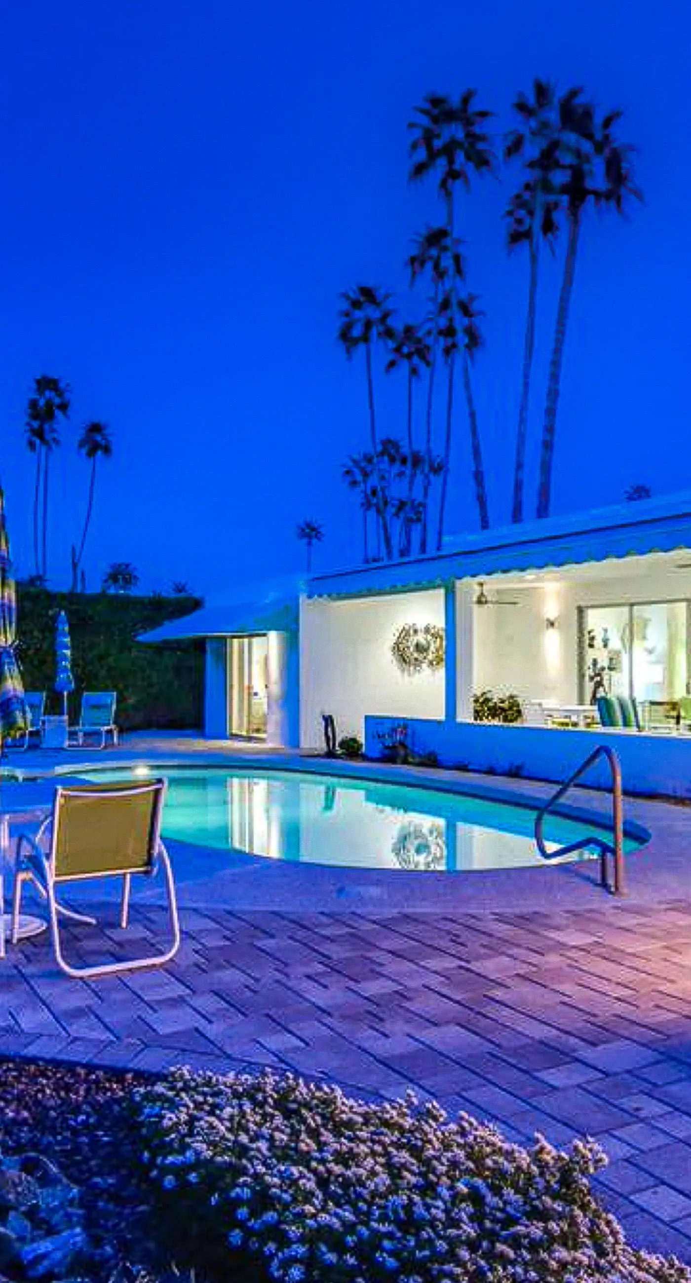 Palm Springs Timeless Beauty - 4240
