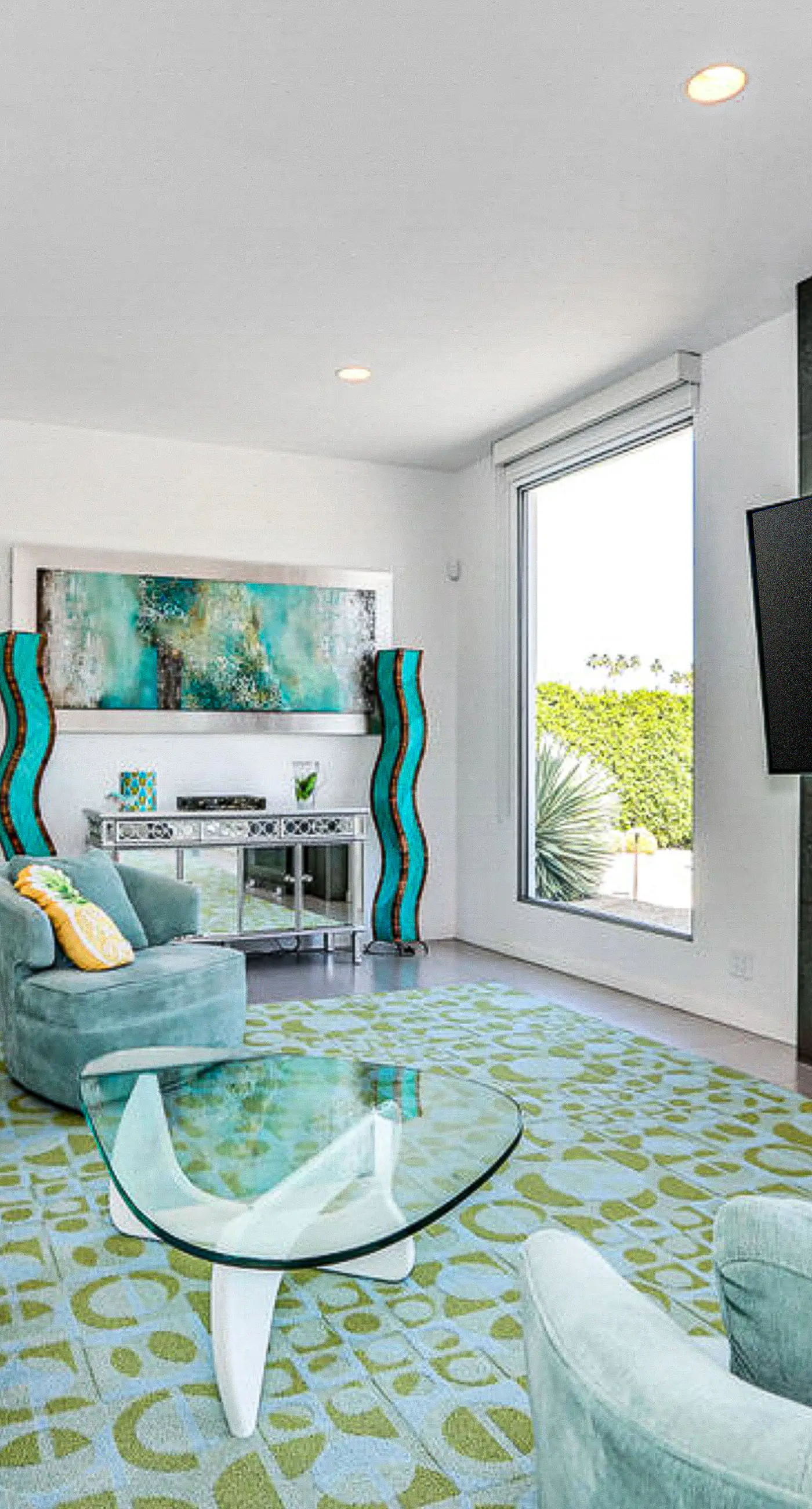 Palm Springs Timeless Beauty - 4240