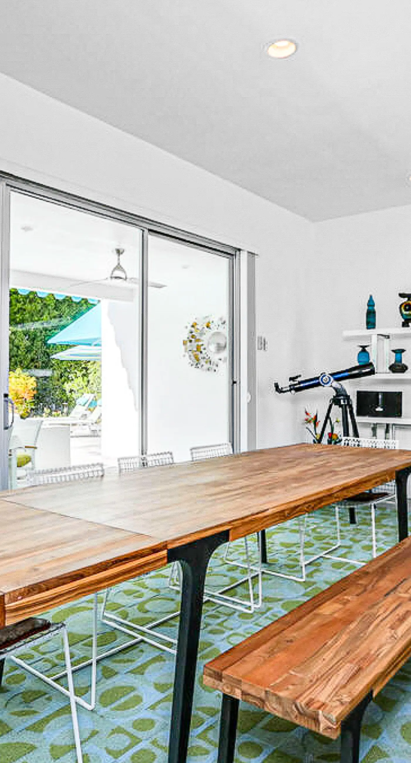 Palm Springs Timeless Beauty - 4240