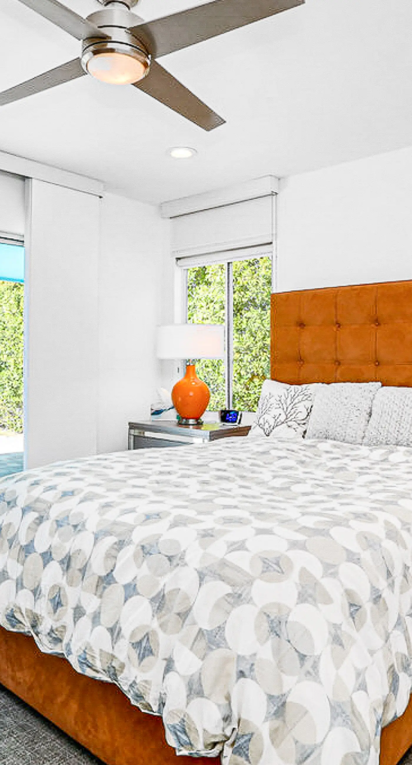 Palm Springs Timeless Beauty - 4240