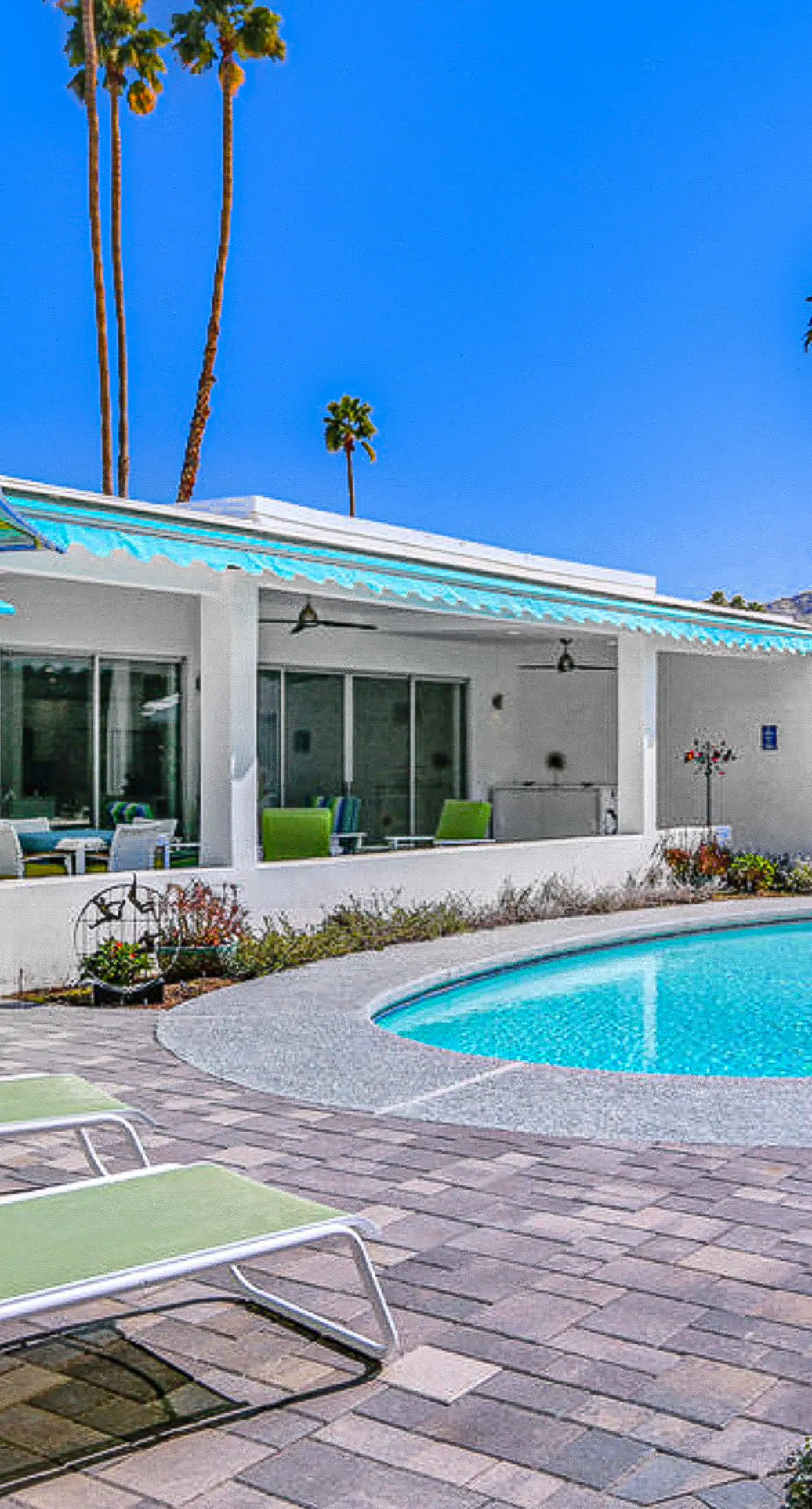 Palm Springs Timeless Beauty - 4240
