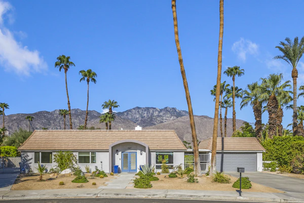 Marvelous, Dog/Family-Friendly House w/Private Grill, Outdoor Pool, Attached Spa