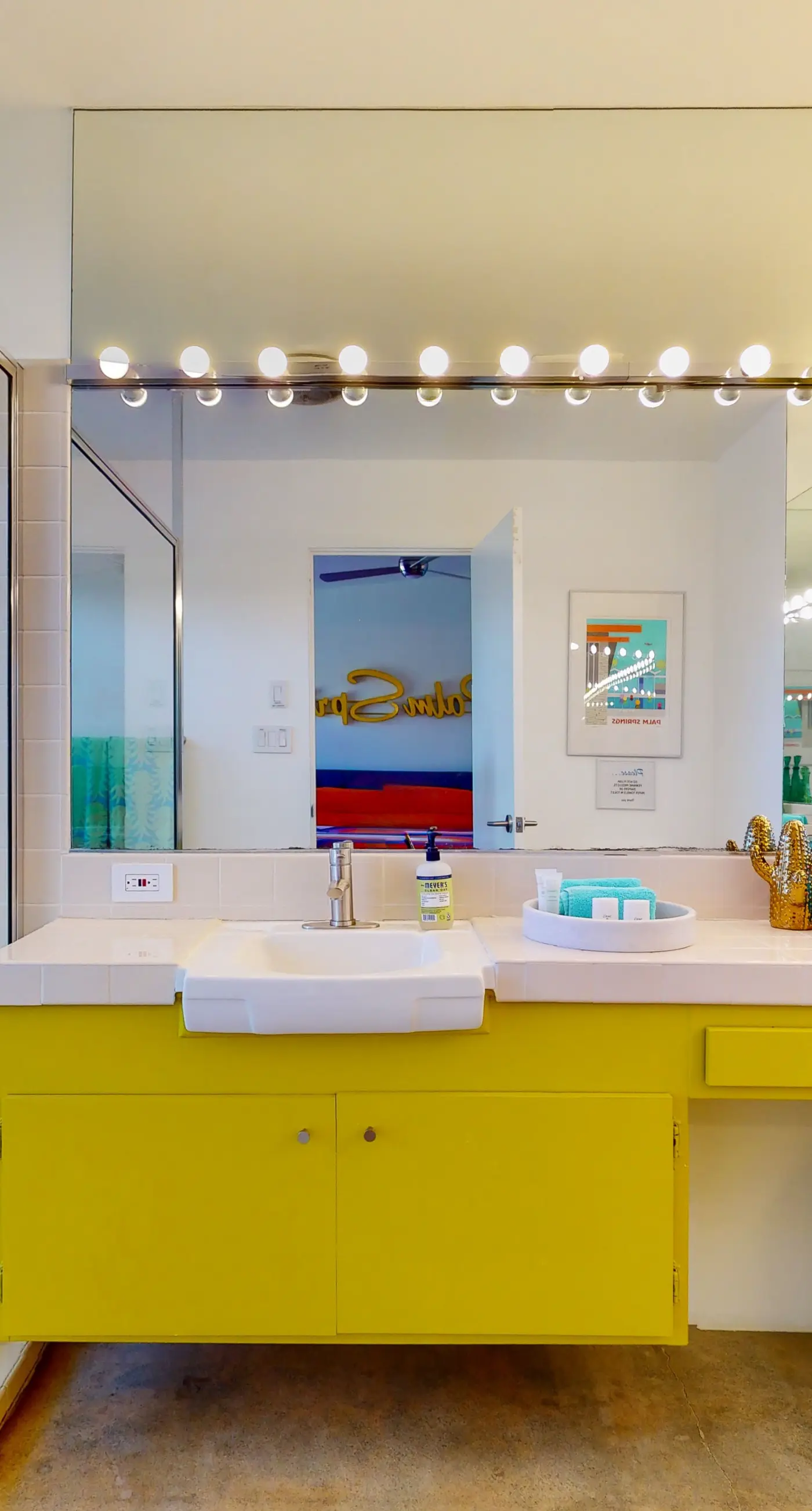 Mid-Century Alexander Stunner in Vista Las Palmas - 3800