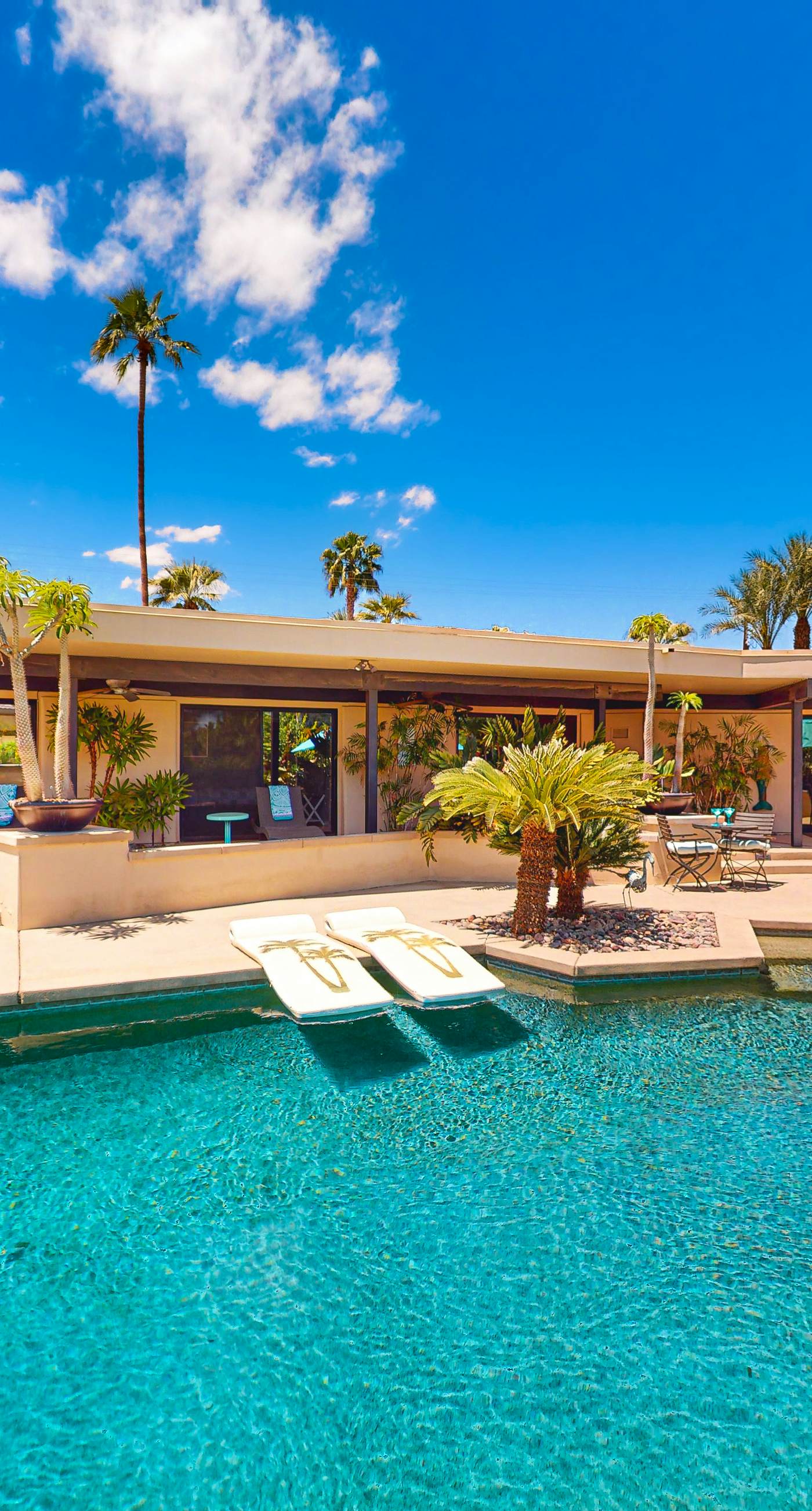 Where the Airways Meet the Fairways