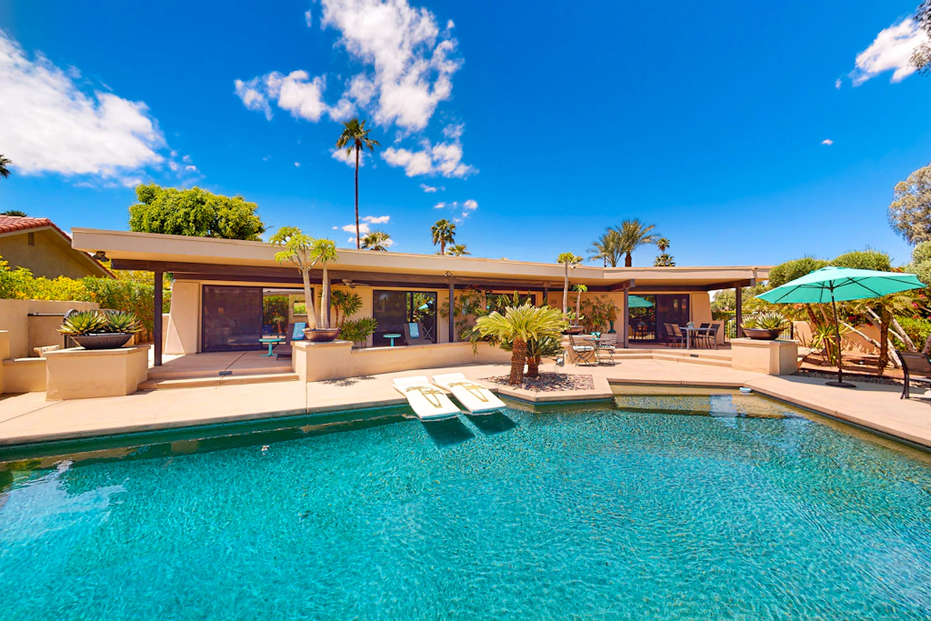 Where the Airways Meet the Fairways