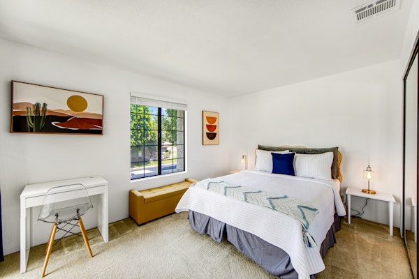 Second floor, dog-friendly condo w/ pool & hot tub access, WiFi, and central AC