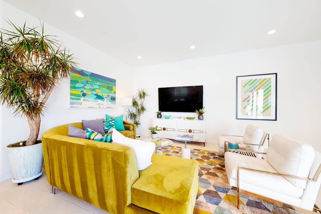 Chic dog-friendly home with private pool, pool spa, gym, pools, grills & firepit