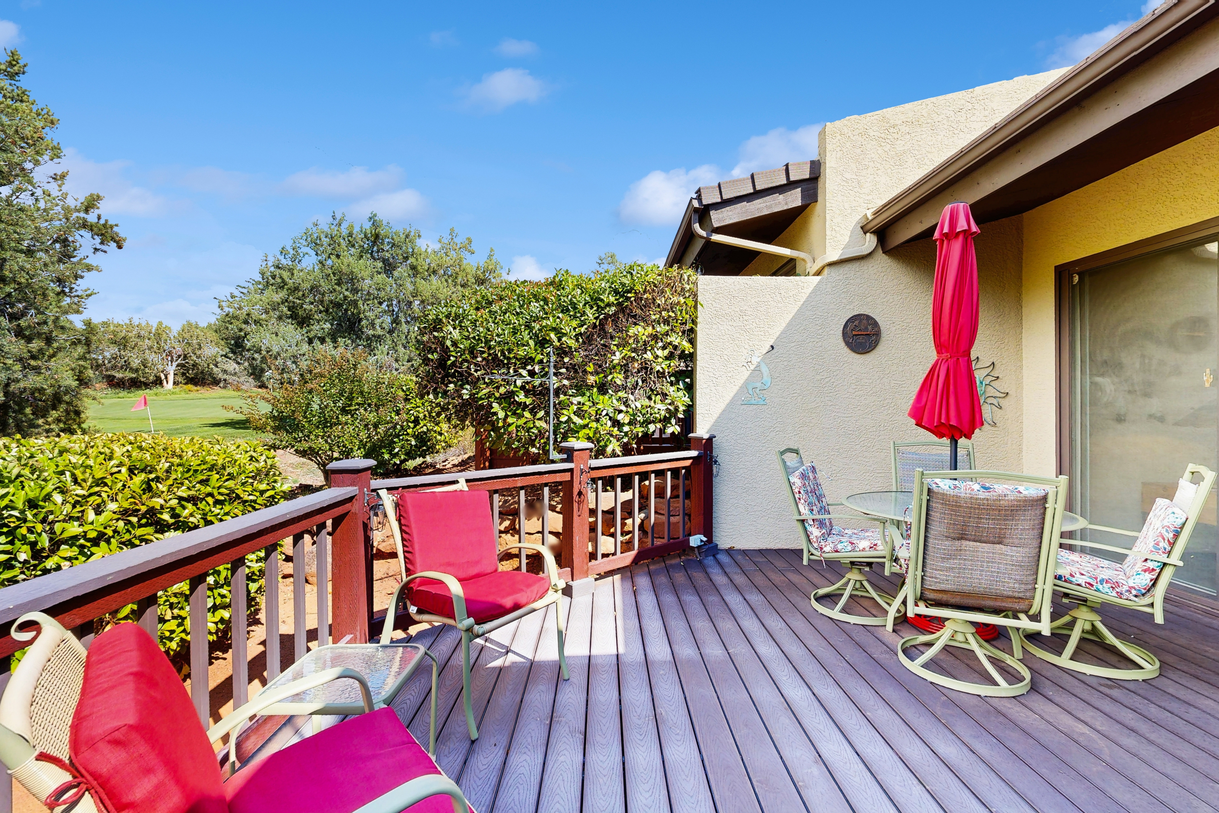 Beautiful Sedona townhome with pool, hot tub, tennis, & on-site golf