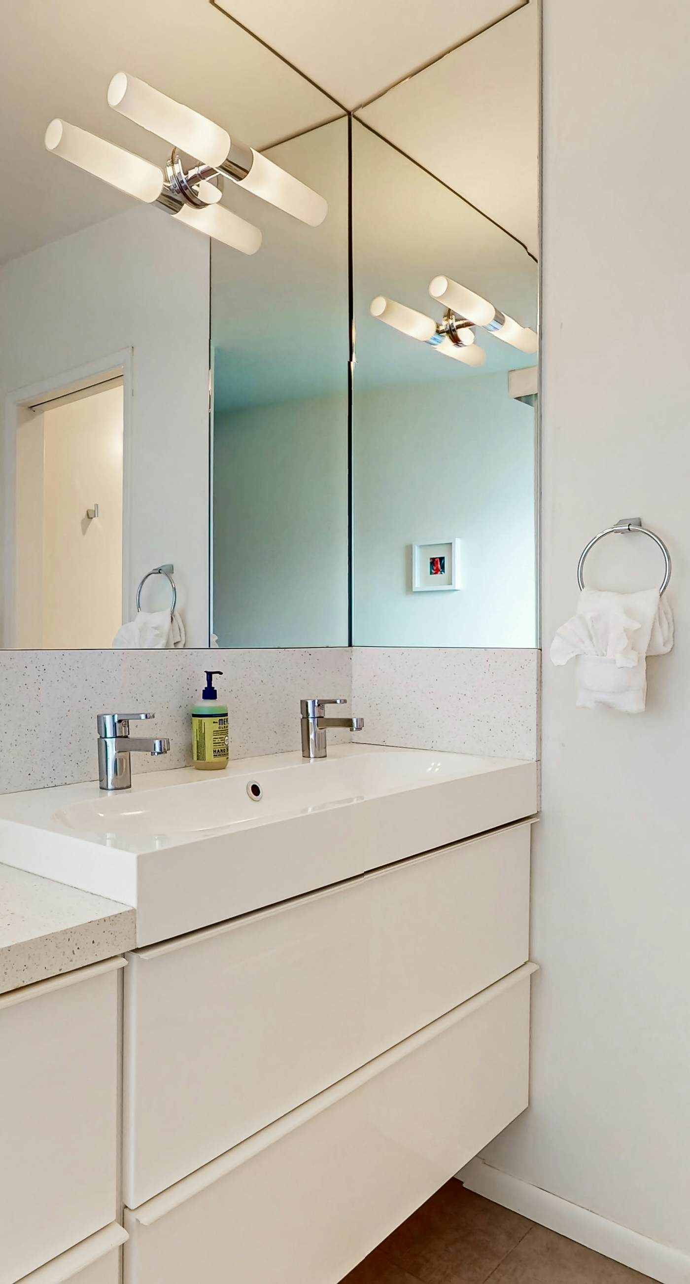 Nicola Modern - 68794