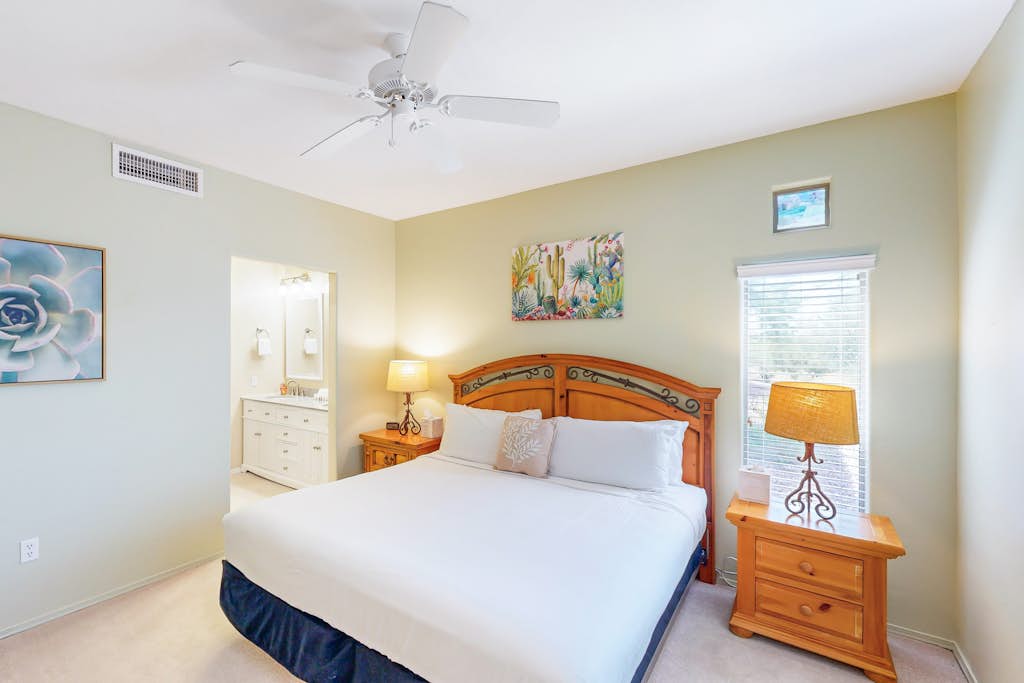 Spacious condo with pools, hot tub, patio & lovely views - dog-friendly